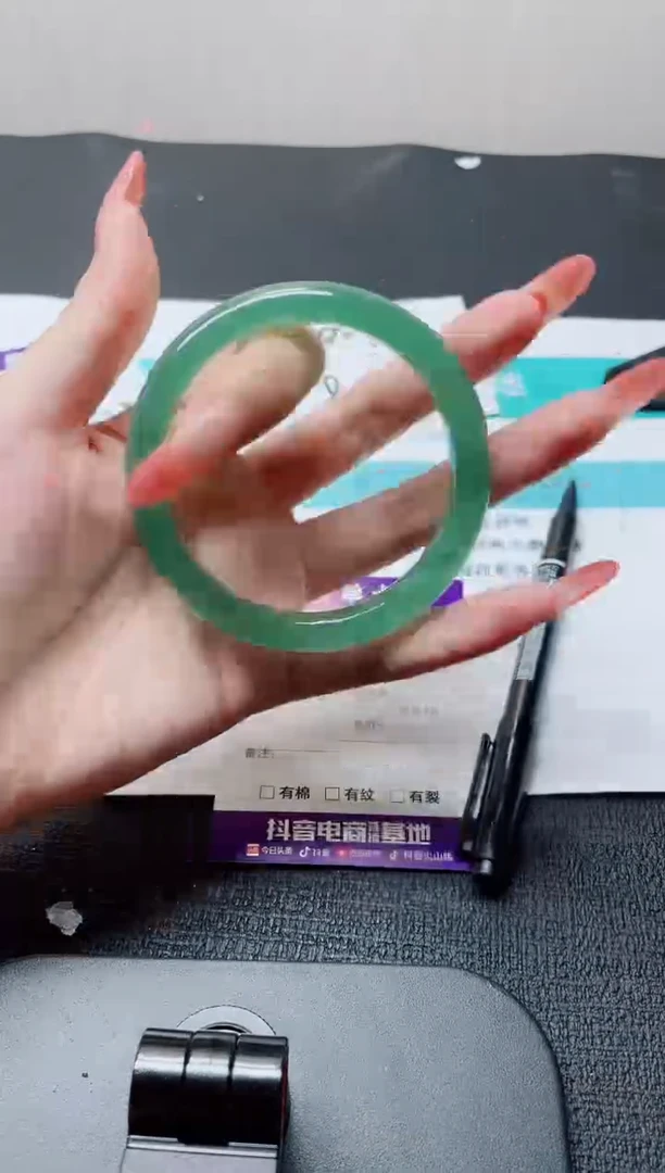 未镶嵌手镯石英质玉70-61