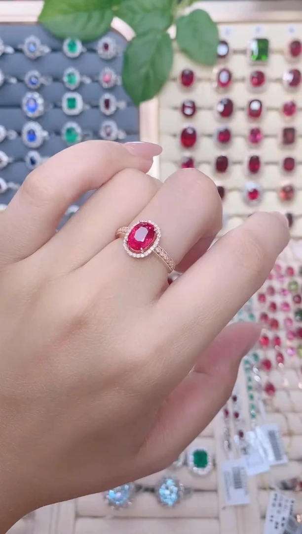 18K金镶嵌碧玺戒指碧玺2.3ct