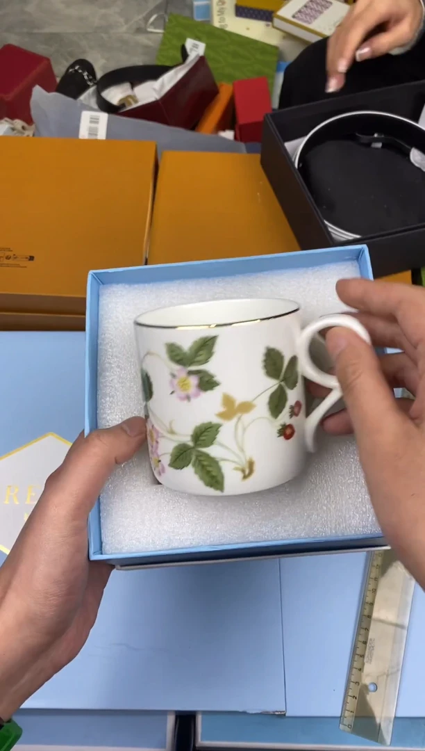 瓷片手工商品，没有品牌