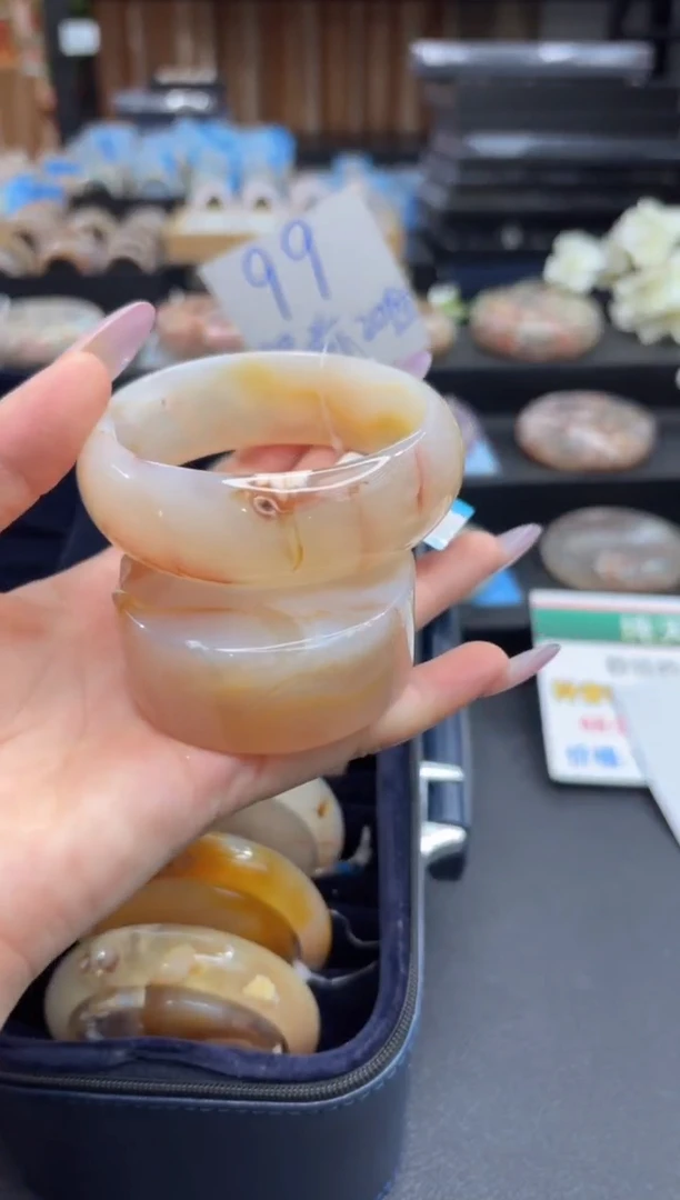 未镶嵌手镯石英质玉A90(58圈赠送镯心)