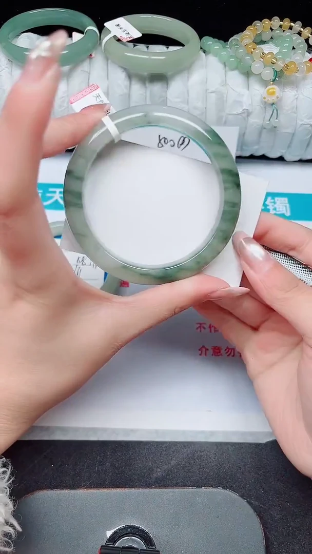 未镶嵌手镯石英质玉251-60/61