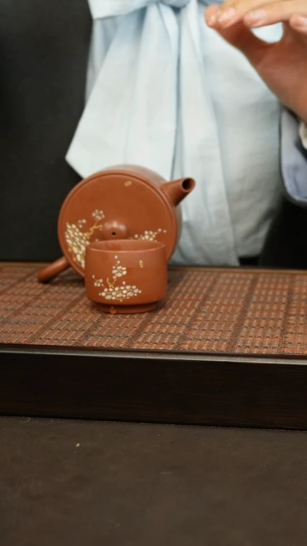 【闪购商品】坭兴陶梅花刻绘主人杯钦州红