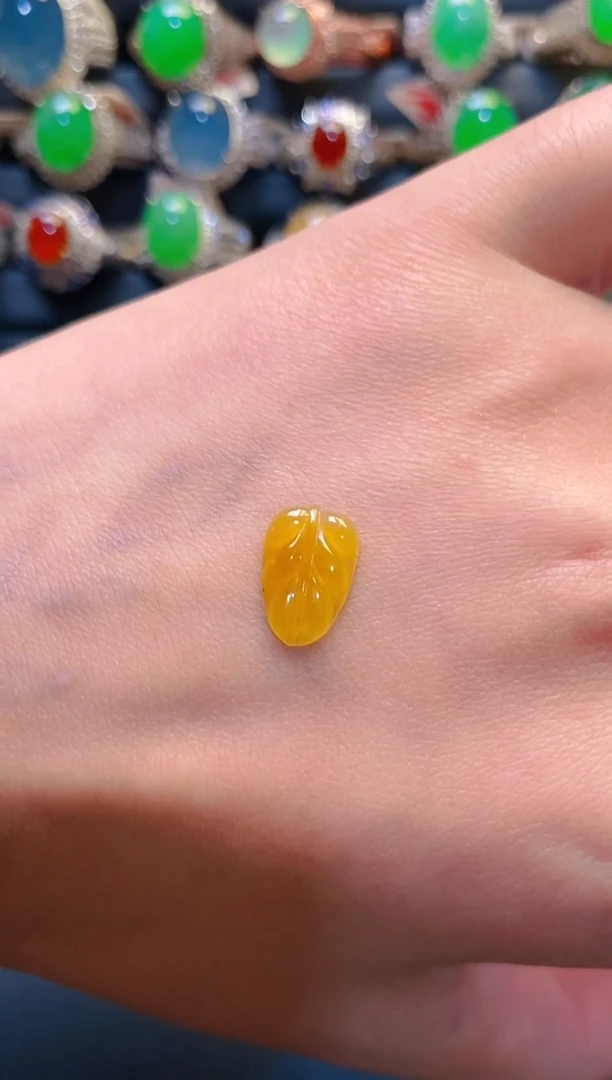 未镶嵌翡翠耳饰天然