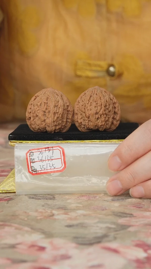 文玩核桃把件密纹