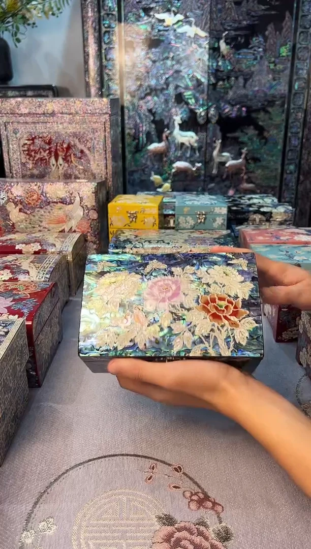 黑金鲍·弘贝雅螺钿漆器文化馆