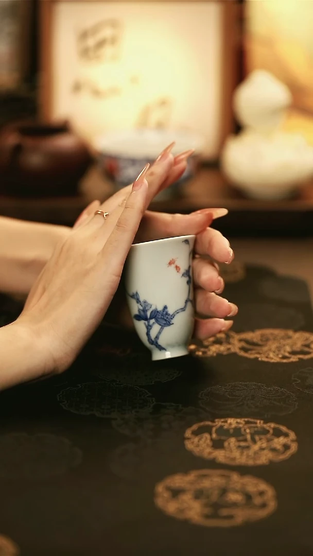 M4002/陶瓷青花花卉闻香杯