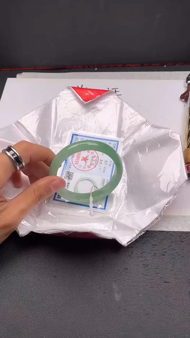 翡翠手镯未镶嵌58