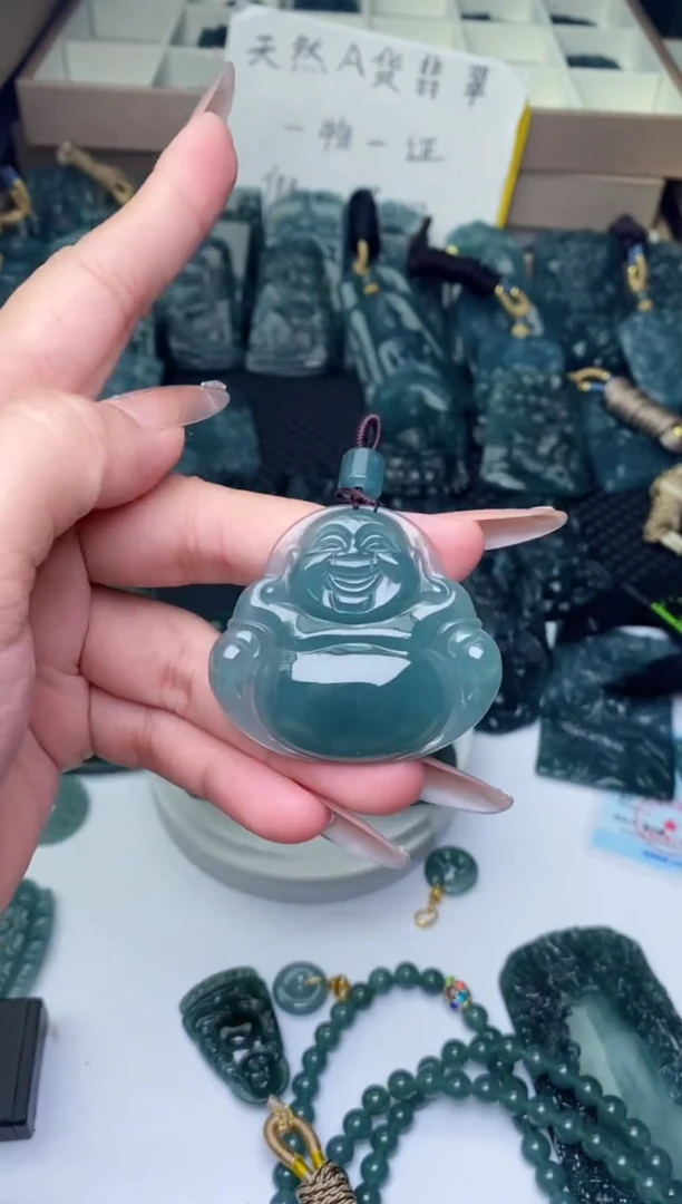 颈饰未镶嵌翡翠