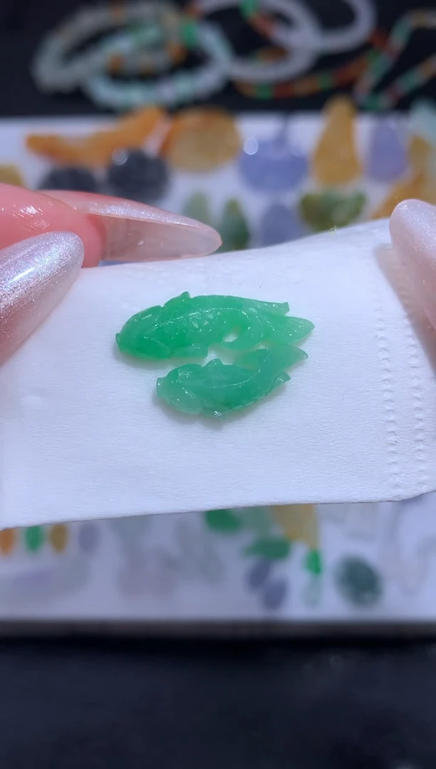 未镶嵌定制翡翠一对金鱼