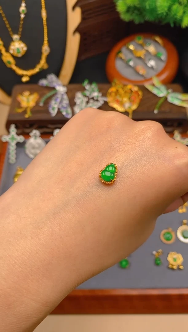 【闪购商品】翡翠吊坠(不含链)银S925镶嵌葫芦潘多拉