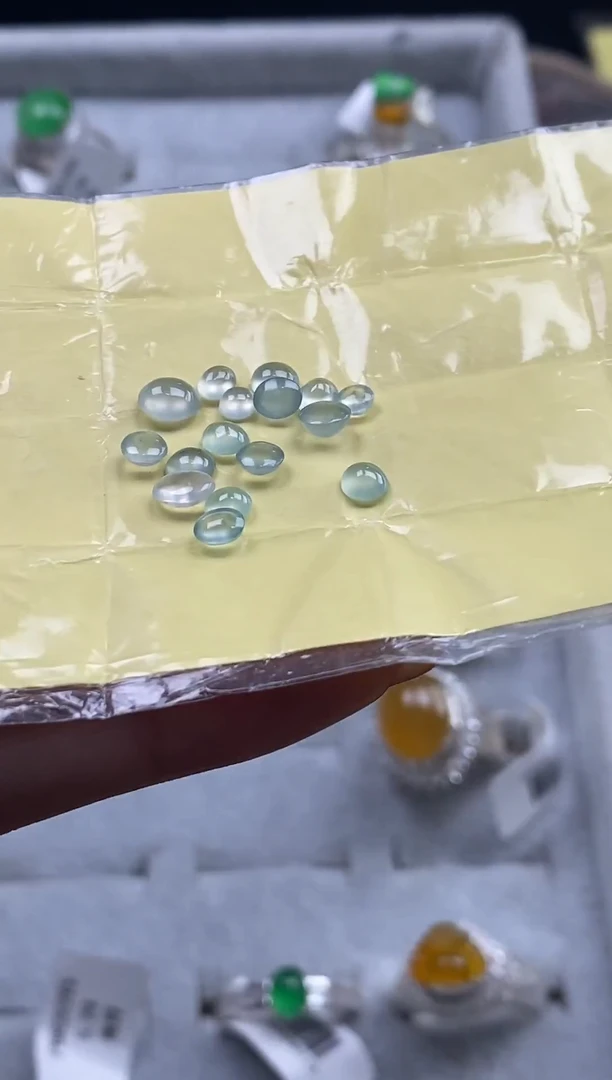 翡翠裸石天然翡翠裸石蛋面66