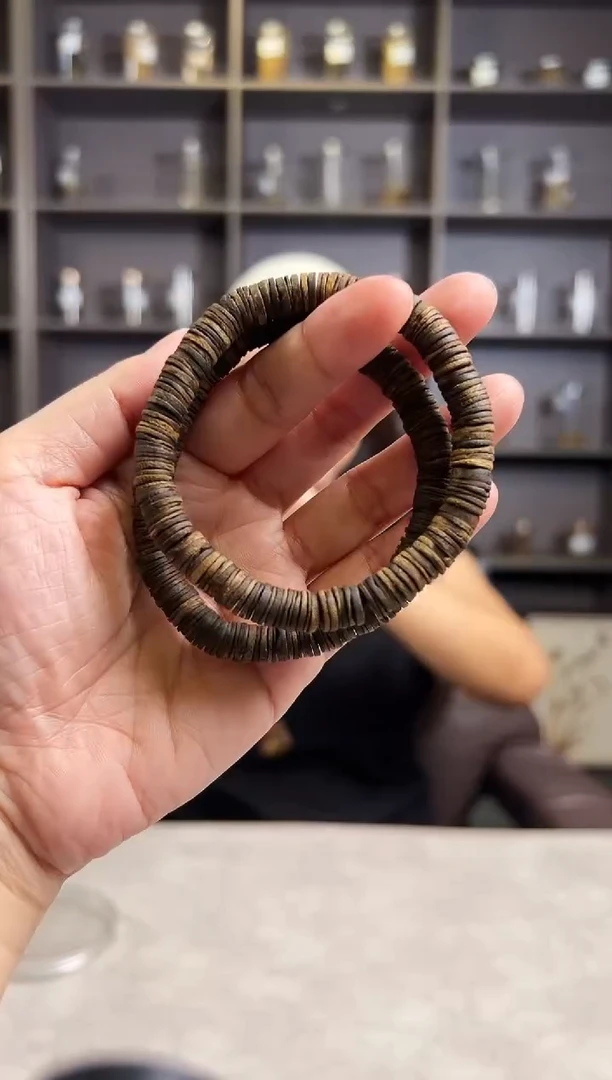 沉香手串沉水乌身圆叶绿棋楠片珠8mm 多样性发其一