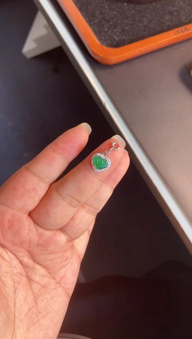 吊坠(不含链)银S925镶嵌翡翠1