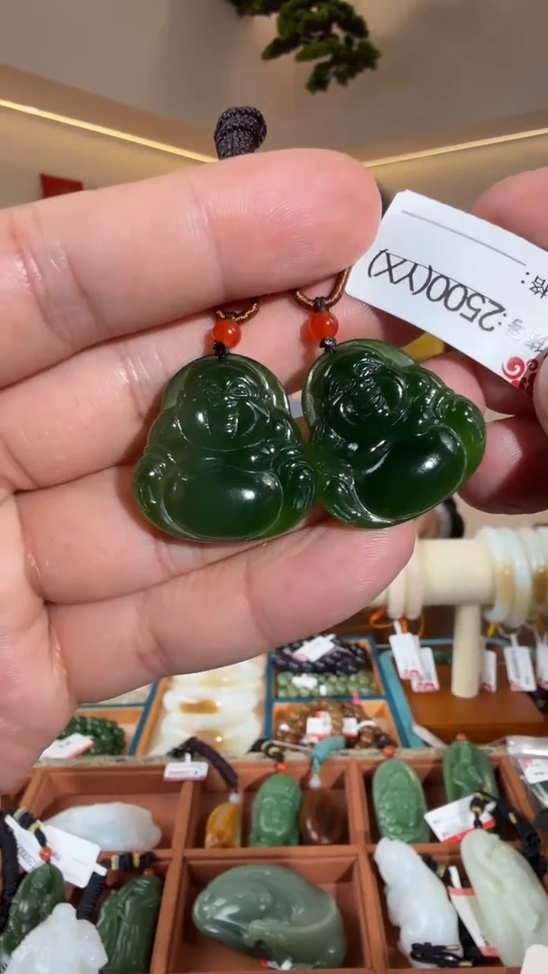 颈饰未镶嵌和田玉YX多样性发货发其中一件