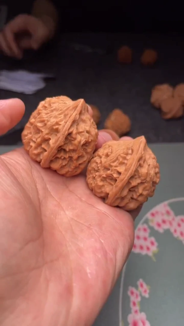 把件文玩核桃a211 牡丹   39尺