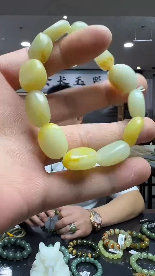 未镶嵌手链透闪石质玉多样性发货其中发一