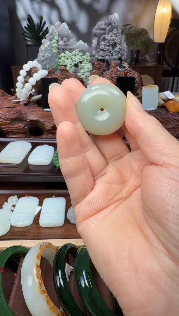 吊坠(不含链)未镶嵌和田玉吊坠