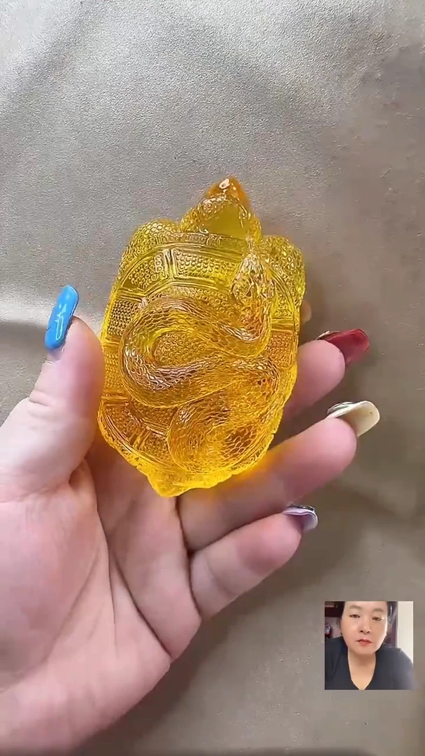 未镶嵌颈饰琥珀吊坠