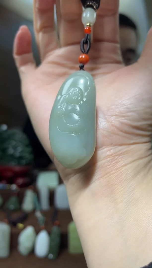 颈饰未镶嵌和田玉`