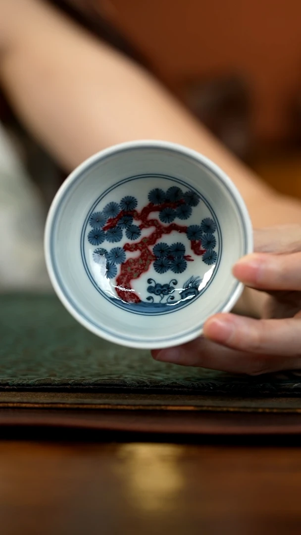 ?***王青花釉里红炉式杯