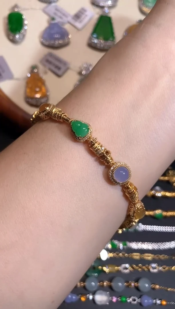 18K金镶嵌手链翡翠手链