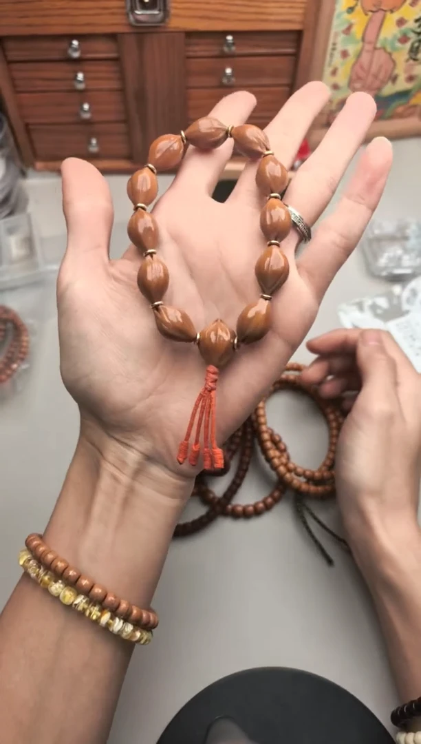 【闪购商品】橄榄核手串橄榄核手串加配饰