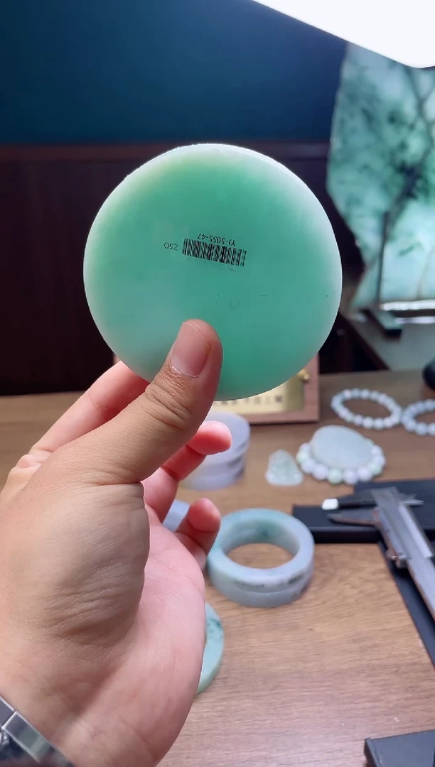 未镶嵌手镯定制翡翠摇*曲定制