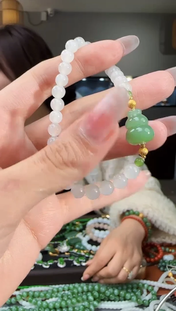 未镶嵌手链和田玉1