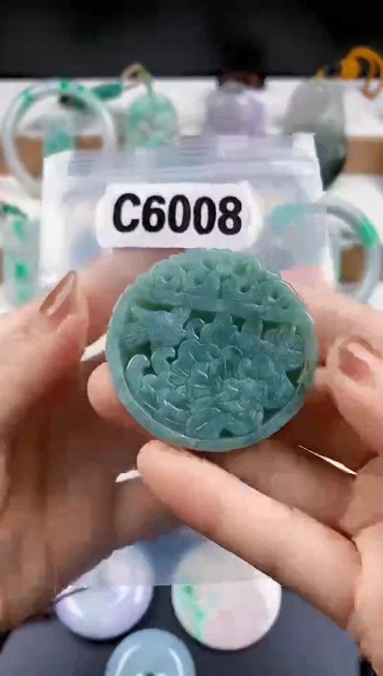 颈饰未镶嵌翡翠天然翡翠吊坠挂件