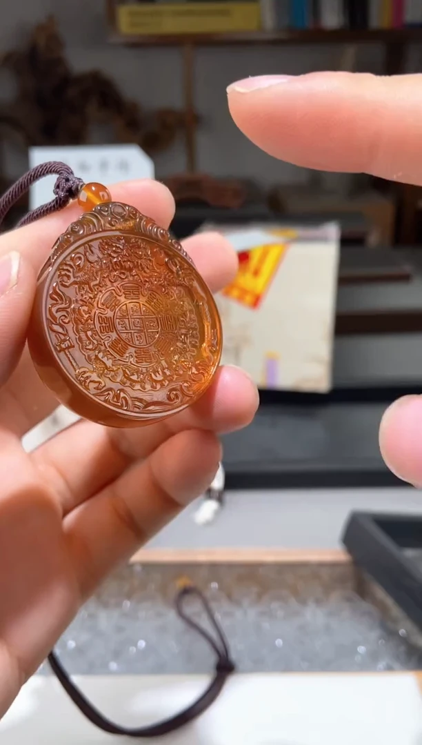 琥珀颈饰未镶嵌金棕珀九宫八卦