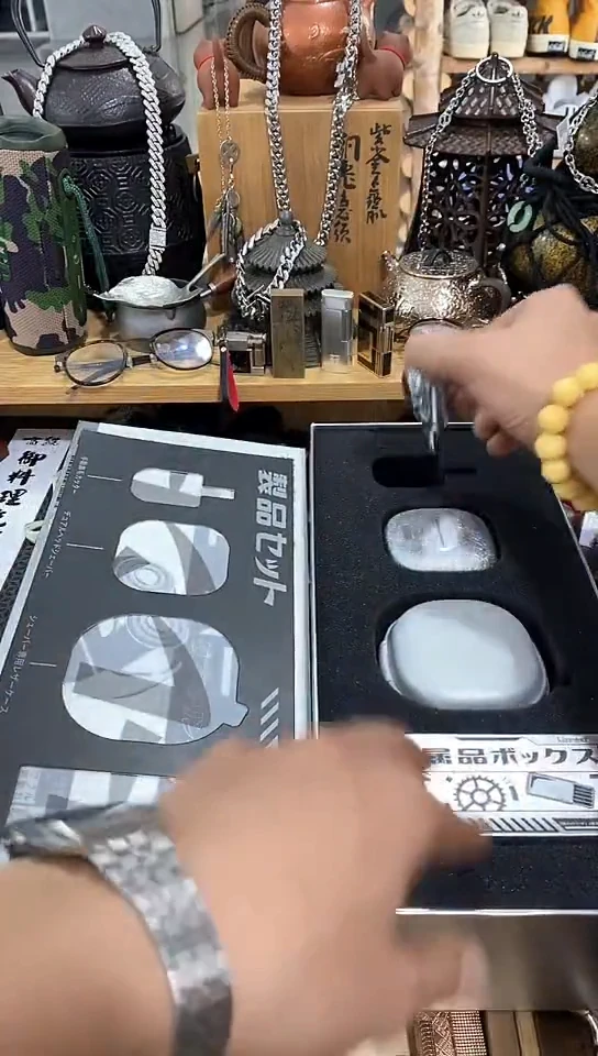 瓷片闪购商品  如图所示