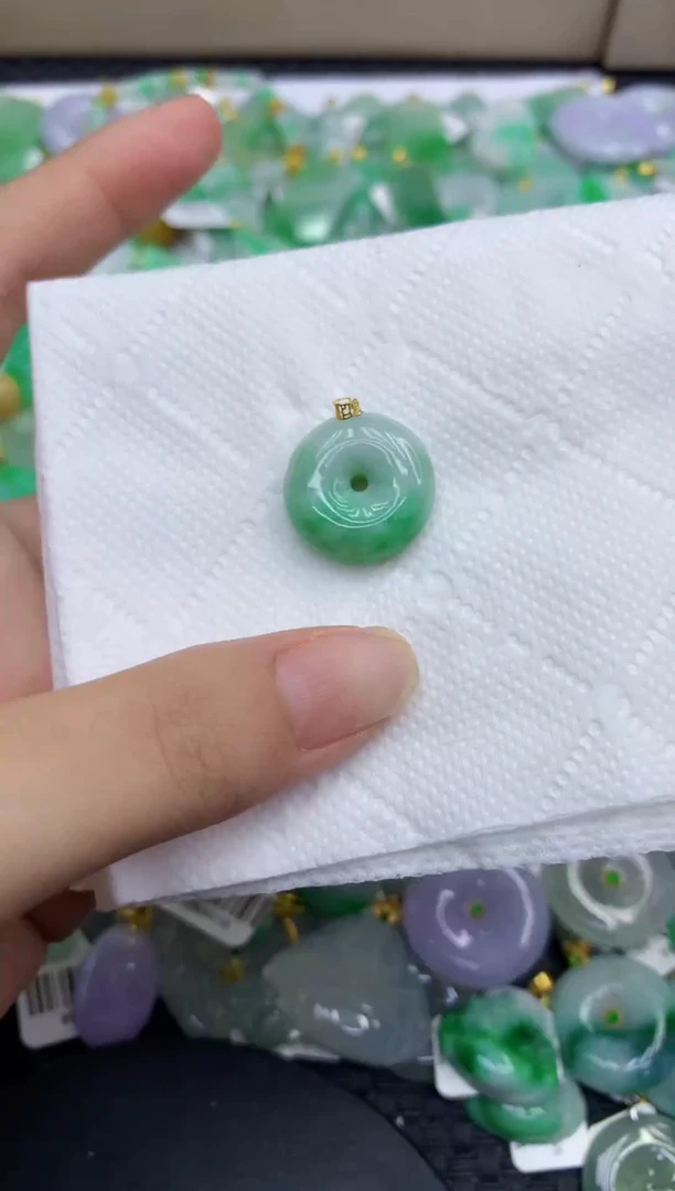颈饰未镶嵌翡翠天然缅甸A货翡翠