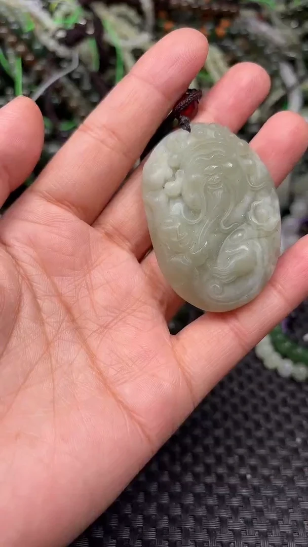 颈饰未镶嵌和田玉1