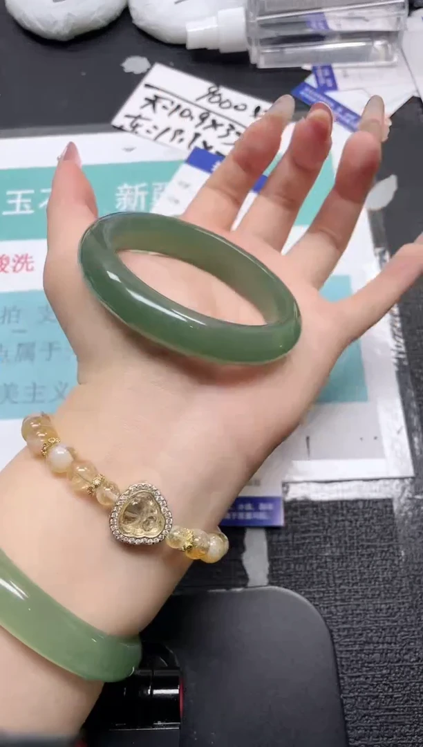 未镶嵌手镯石英质玉200-56