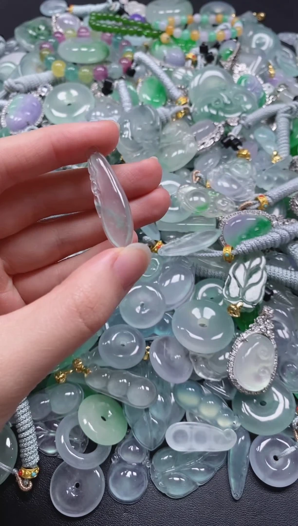 翡翠未镶嵌颈饰所见即所得（一物一图）1