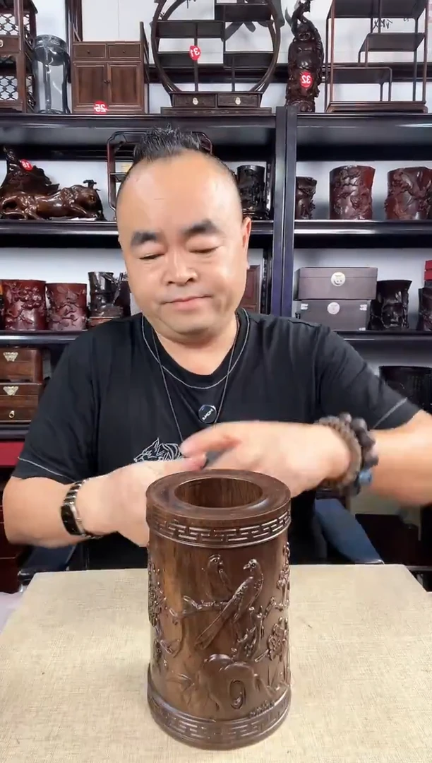 木梅花笔筒老李红木工艺品