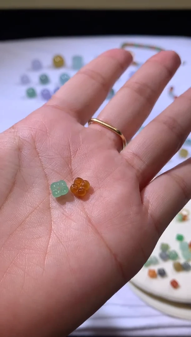 定制翡翠未镶嵌可***豆两颗桂花280+28