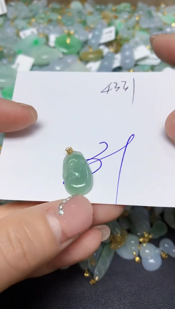 【闪购商品】翡翠挂件18K金镶嵌 天然翡翠A货