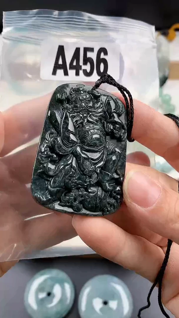 颈饰未镶嵌翡翠天然翡翠吊坠挂件
