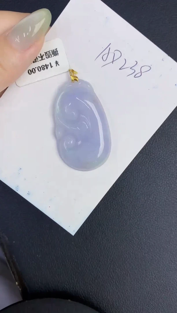 翡翠18K金镶嵌颈饰缅甸天然翡翠A货