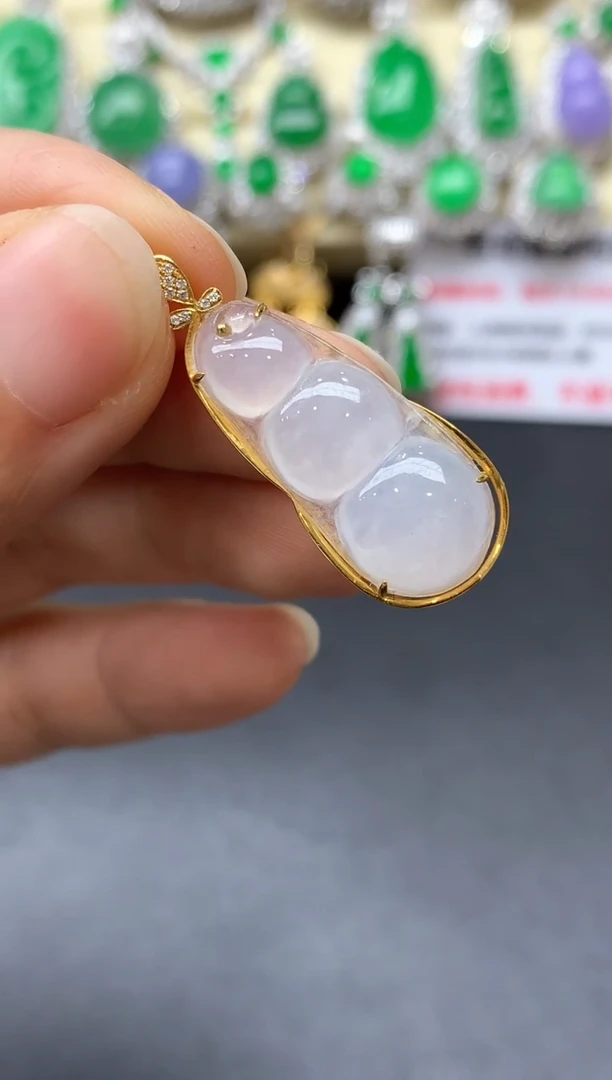 颈饰18K金镶嵌翡翠30-中国好珍宝