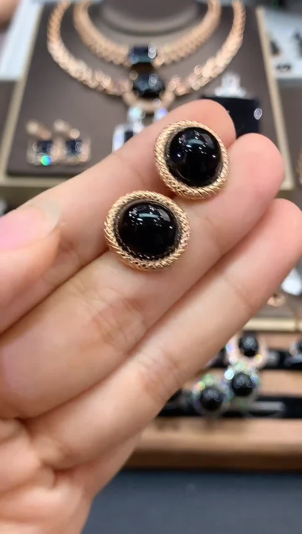 18K金镶嵌翡翠耳饰C123