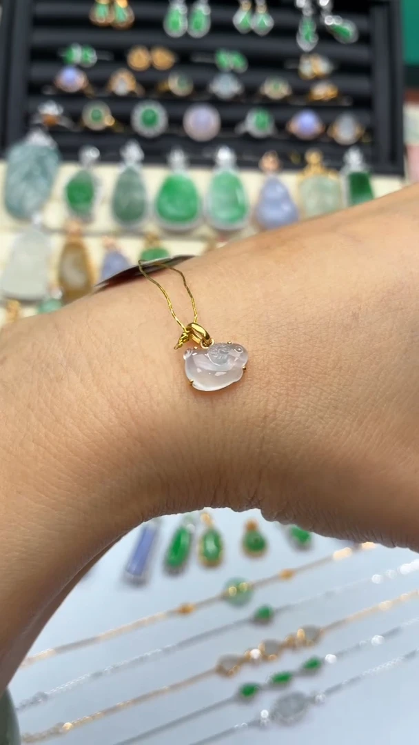 颈饰18K金镶嵌翡翠天然翡翠A货