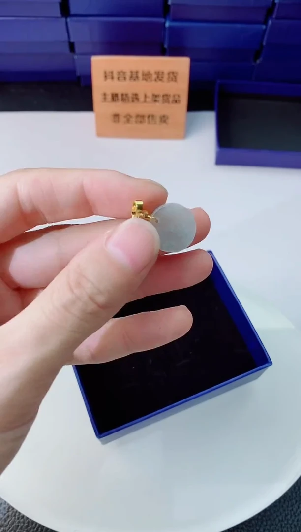 翡翠未镶嵌颈饰1111111