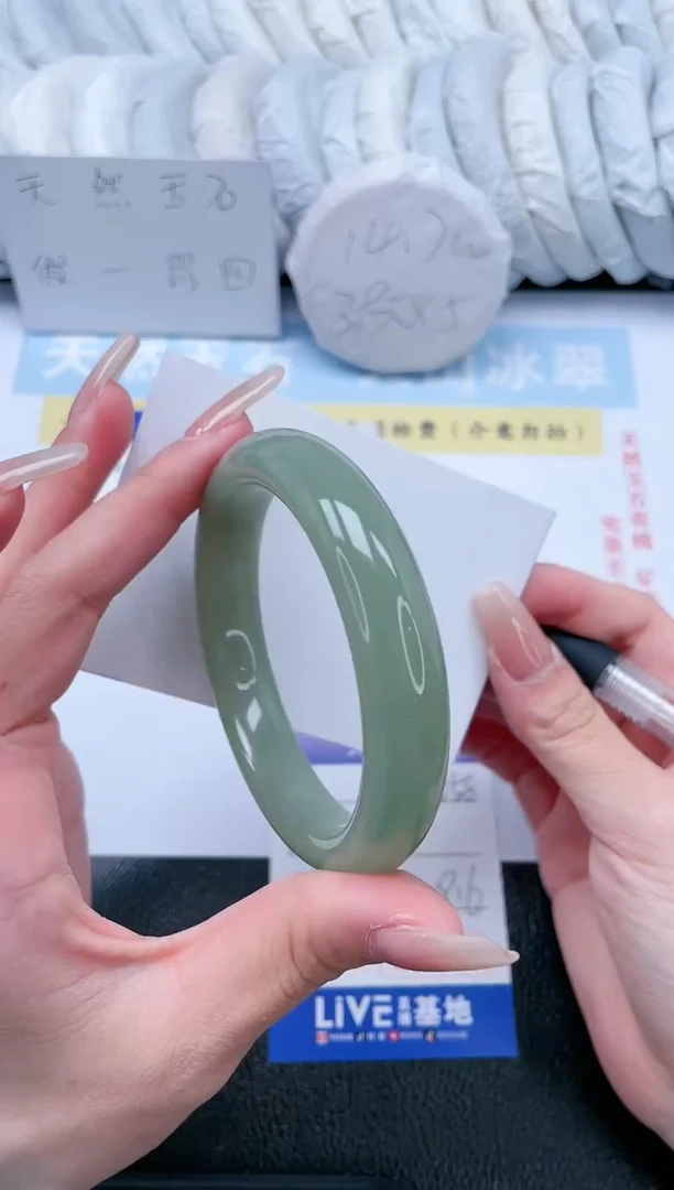 【闪购商品】石英质玉手镯未镶嵌T258-58.6