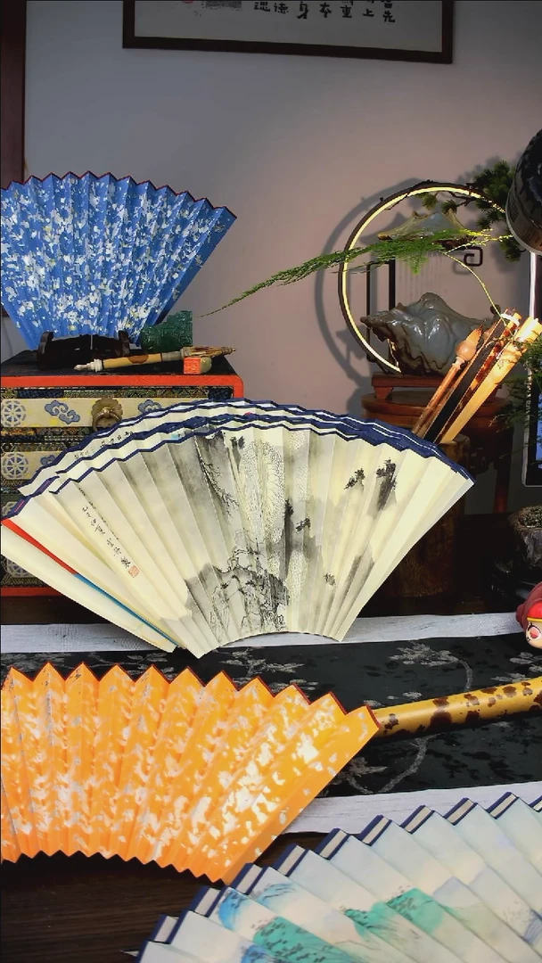 扇子齐****活手绘扇面  95  16  2.0