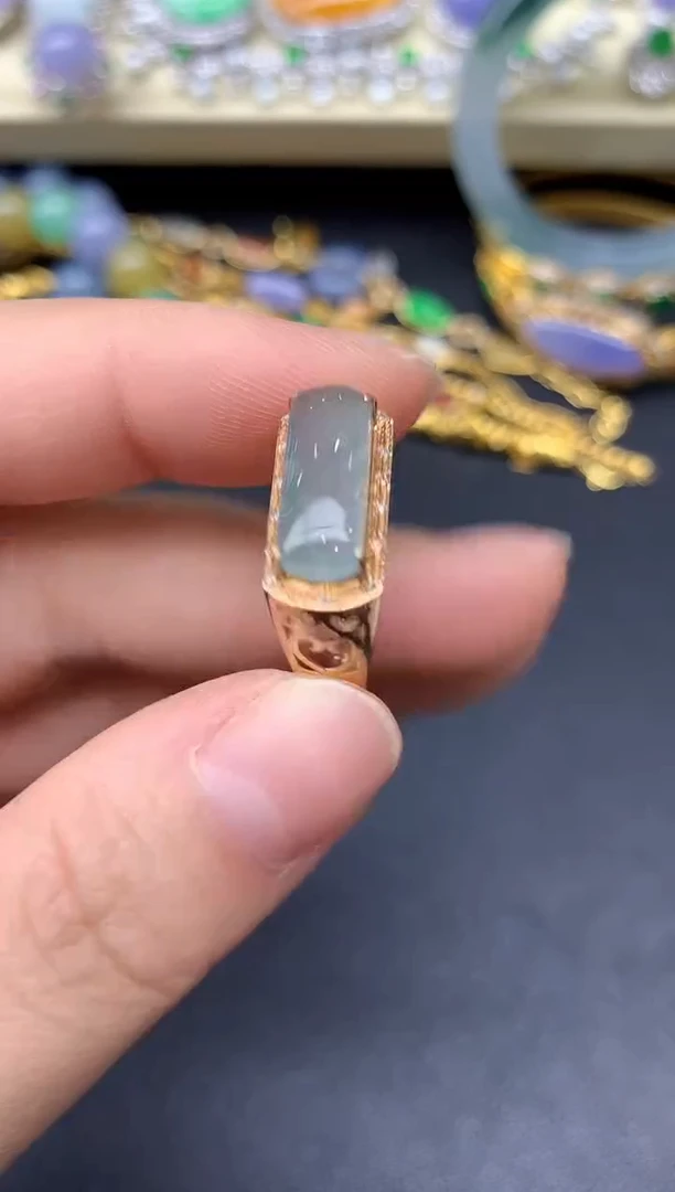 18K金镶嵌戒指翡翠31-雪姐翡翠天天见