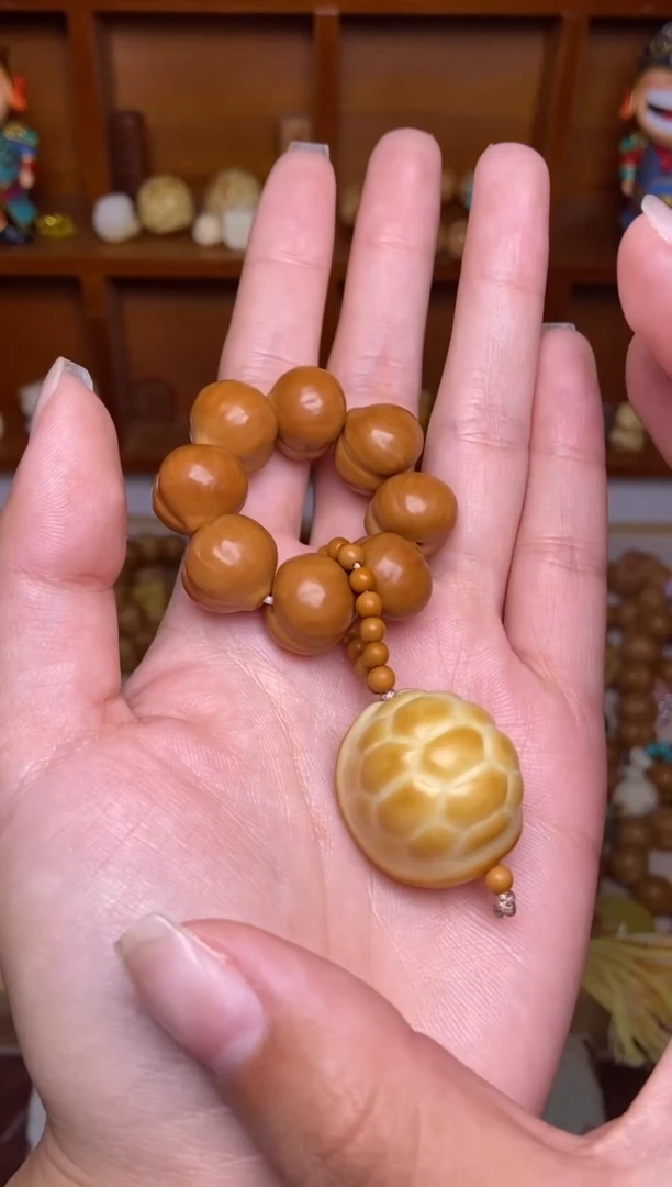 把件猴头核桃全品无暇屁桃➕富甲手捻