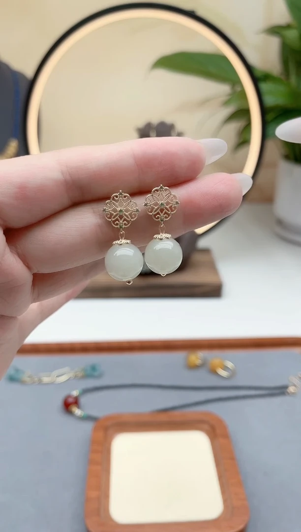 和田玉银S925镶嵌耳饰和田玉耳钉