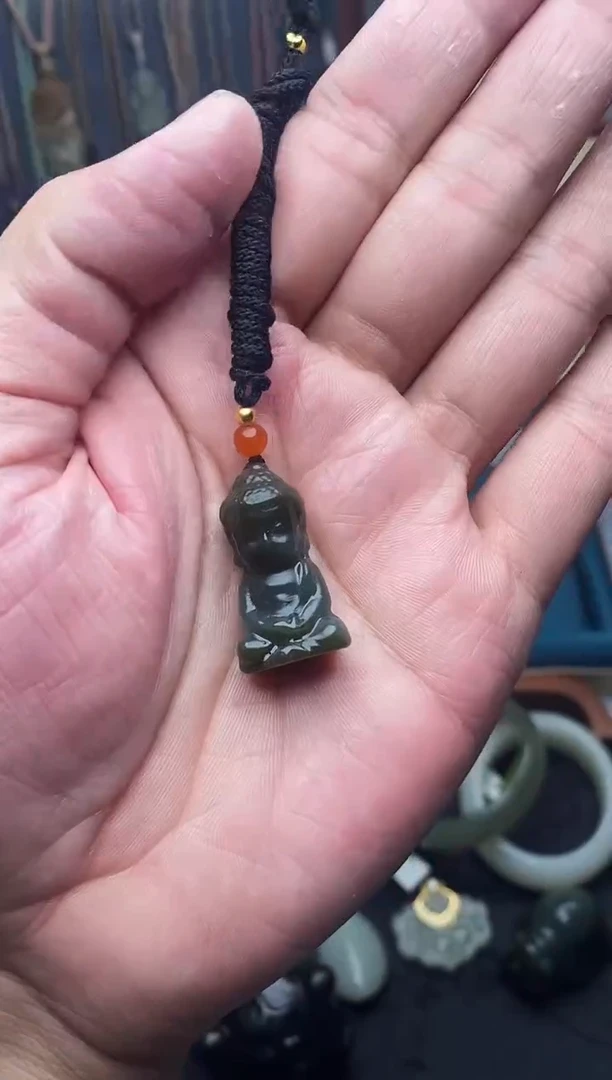 颈饰未镶嵌和田玉1